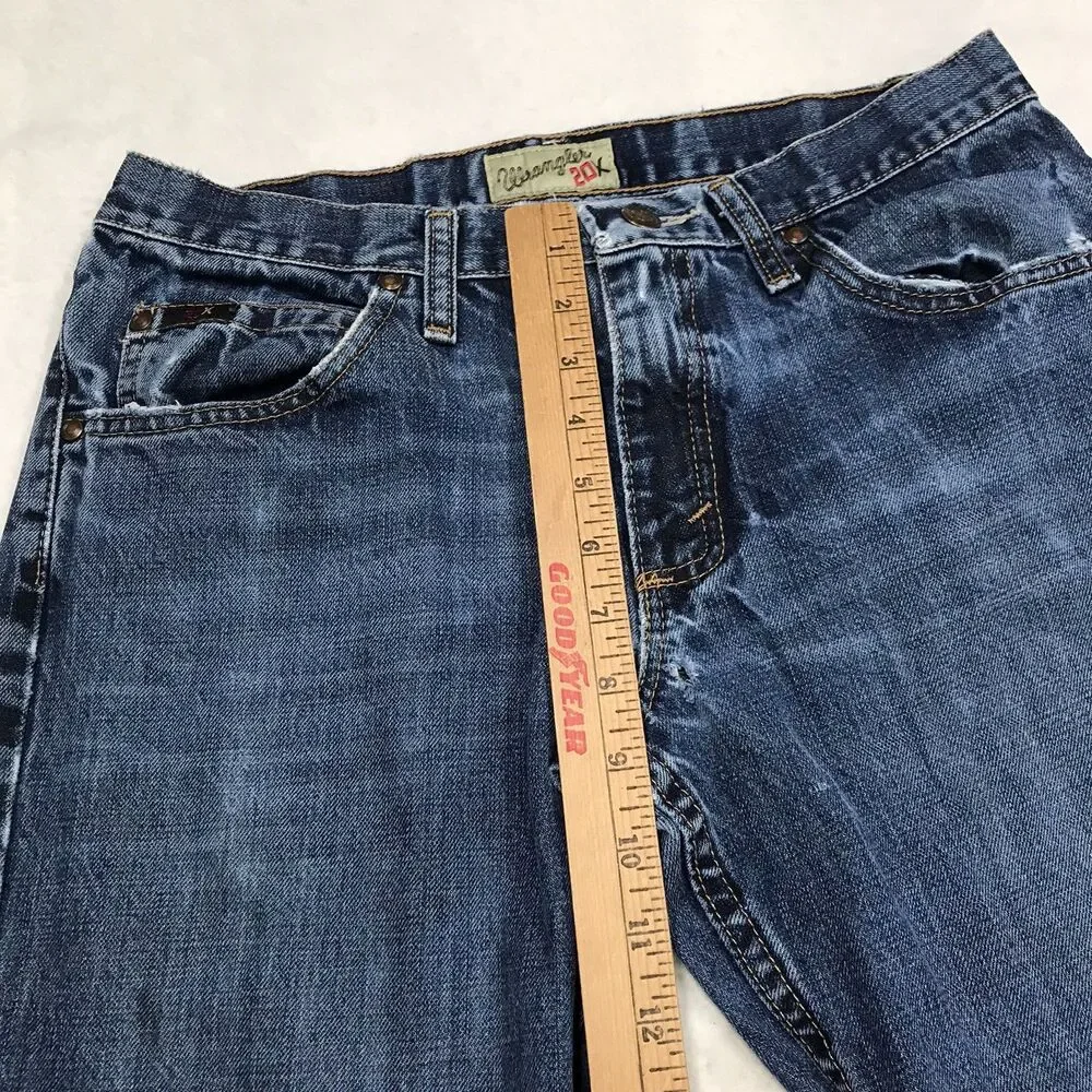 WRANGLER 20X Style 02 Jeans Men 30x31 Slim Fit Distressed Whiskered Western